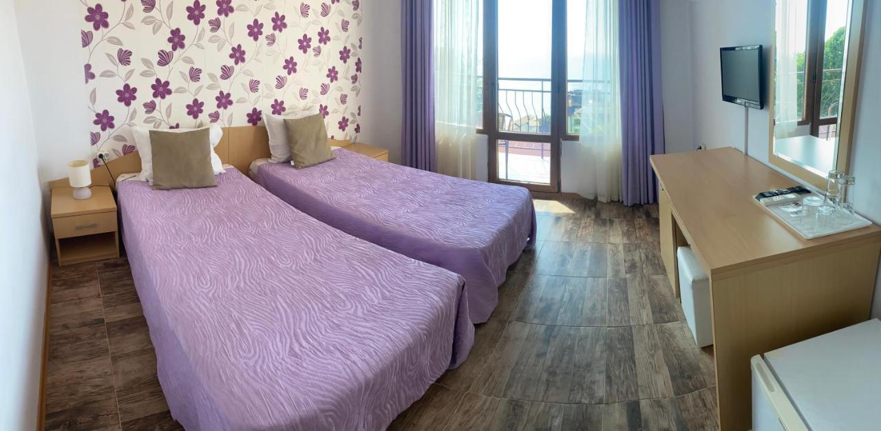 גולדן סנדס Family Hotel Rai-Only Adults מראה חיצוני תמונה