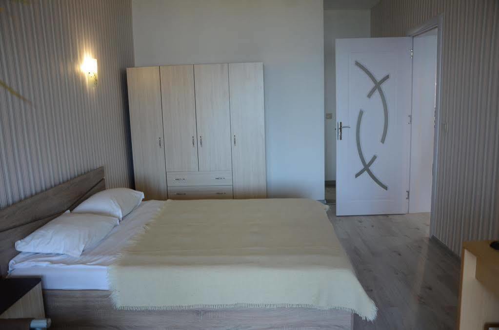 גולדן סנדס Family Hotel Rai-Only Adults מראה חיצוני תמונה